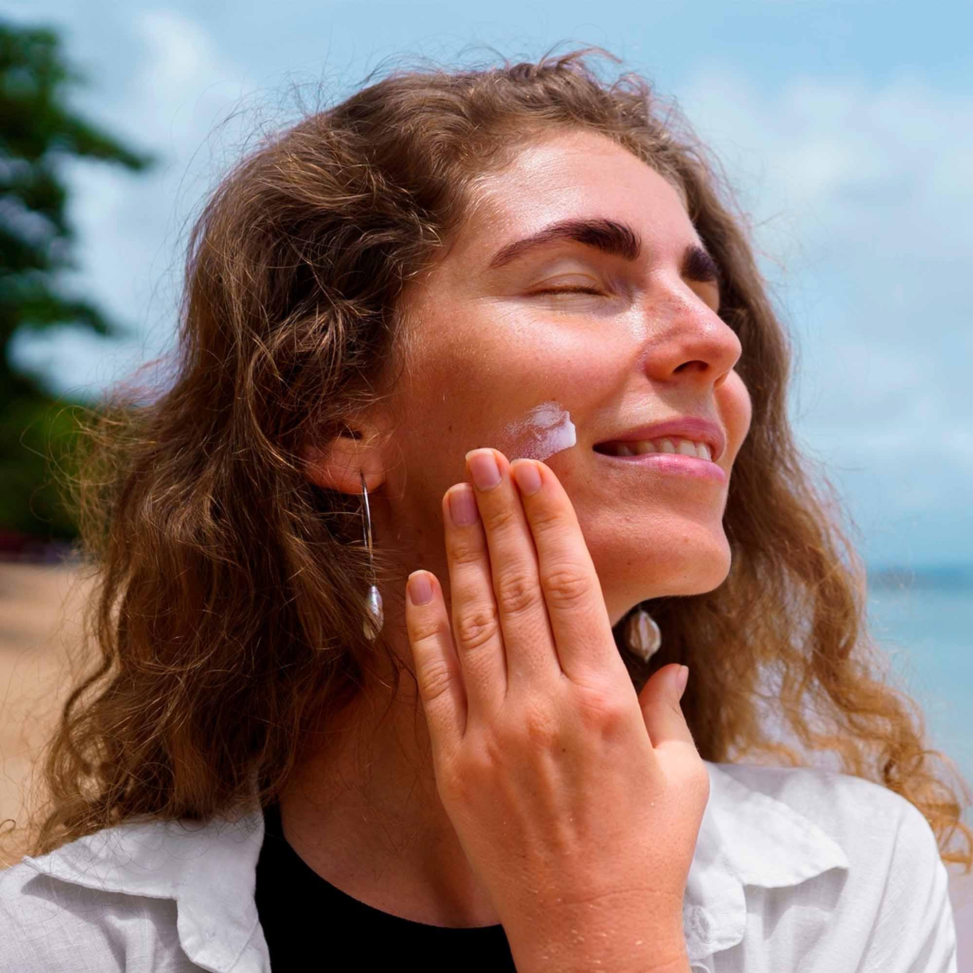 ¿Cómo elegir un protector solar dermocosmético adecuado para el clima chileno?